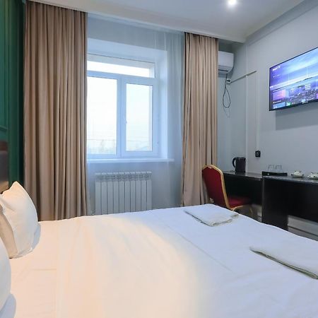 Hotel Vivaldis Almaty Eksteriør bilde