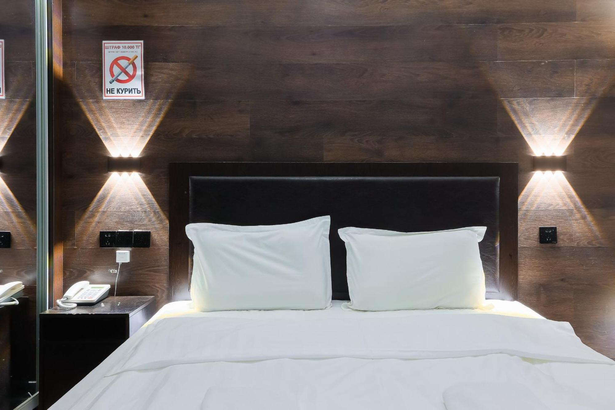 Hotel Vivaldis Almaty Eksteriør bilde
