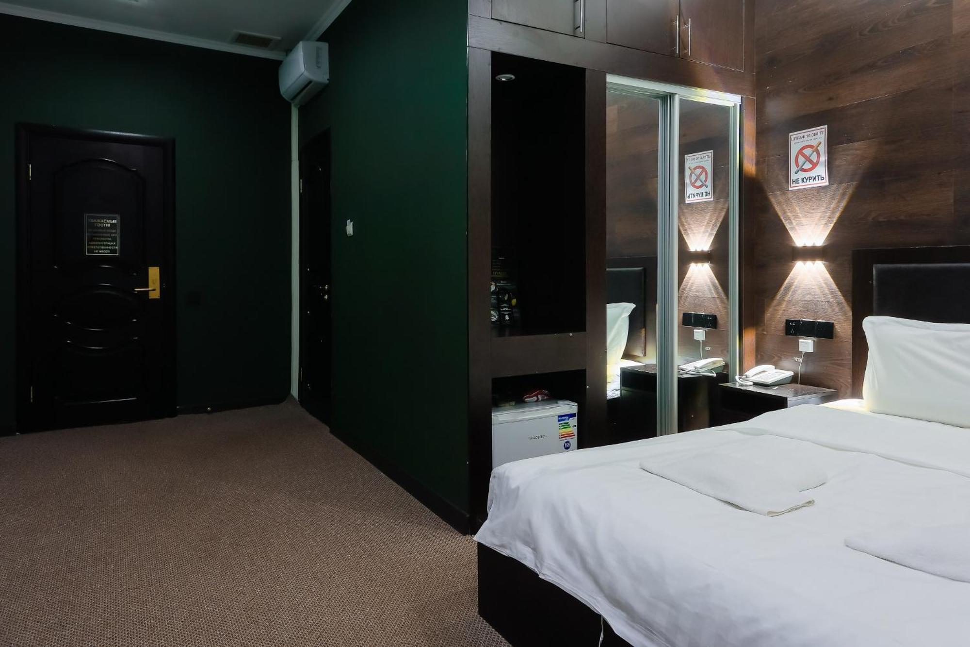 Hotel Vivaldis Almaty Eksteriør bilde