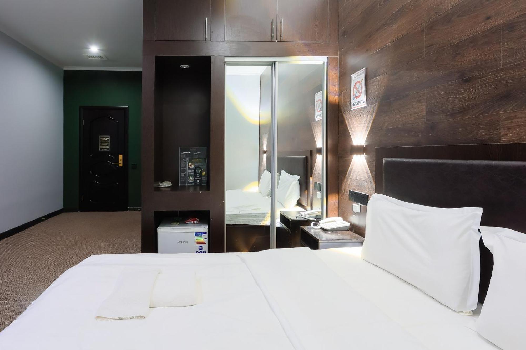 Hotel Vivaldis Almaty Eksteriør bilde